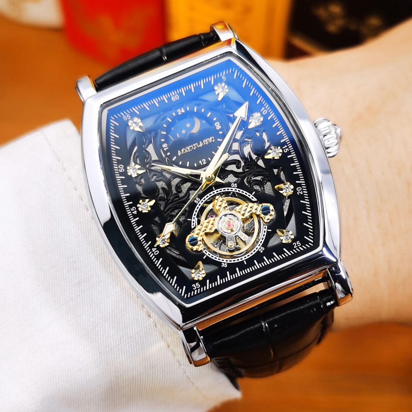ساعة أوكولاسيك توربيون ميكانيك - مراجعة Luxury Watch Iceberg وسعره
