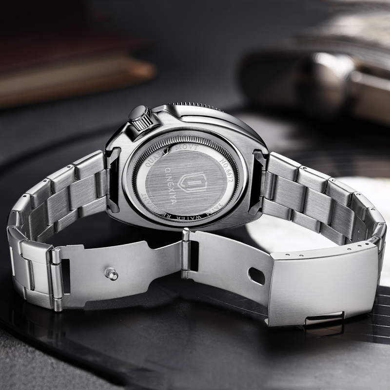 QINGXIYA العلامة التجارية المو - مراجعة Luxury Watch Magazine وسعره